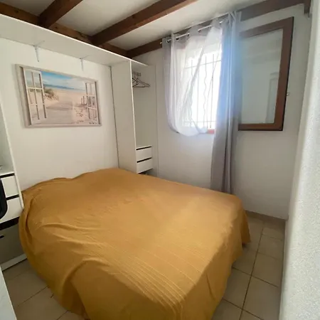 Villa Maison De Vacances, 4 A 5 Couchages, Cuisine Sejour Climatise Dans Avec Piscine, Les Jardins De Portiragnes, 500m De La Mer, Lrjp31